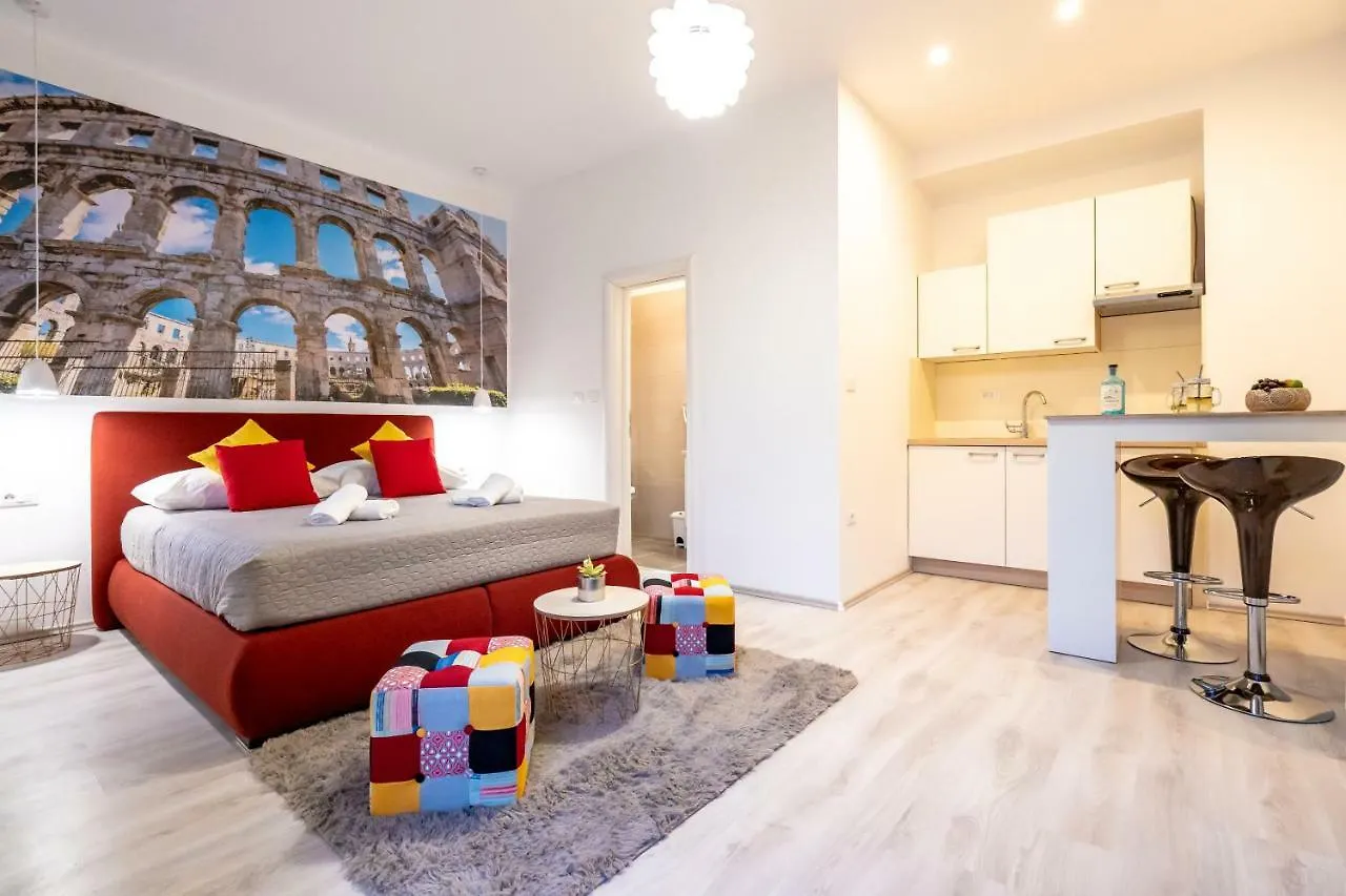 Marin Center Apartments Pula 0*,  Croatia