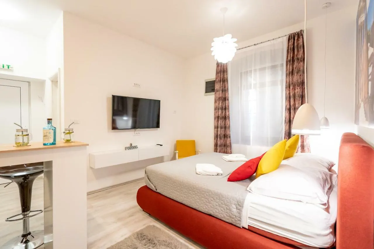 Marin Center Apartments Pula