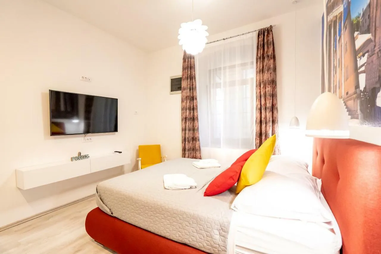 Marin Center Apartments Pula